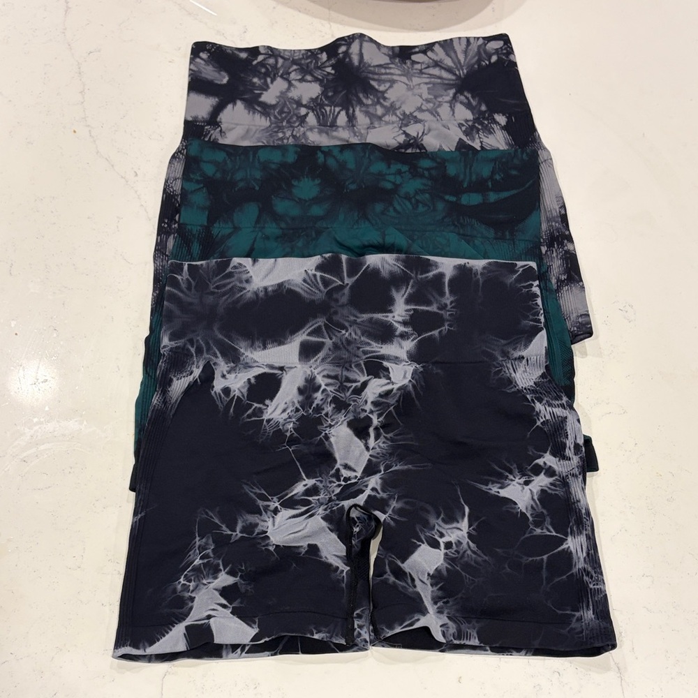 Amazon Essentials Tie-Dye Black and Teal Bike Shorts (3-Pack)